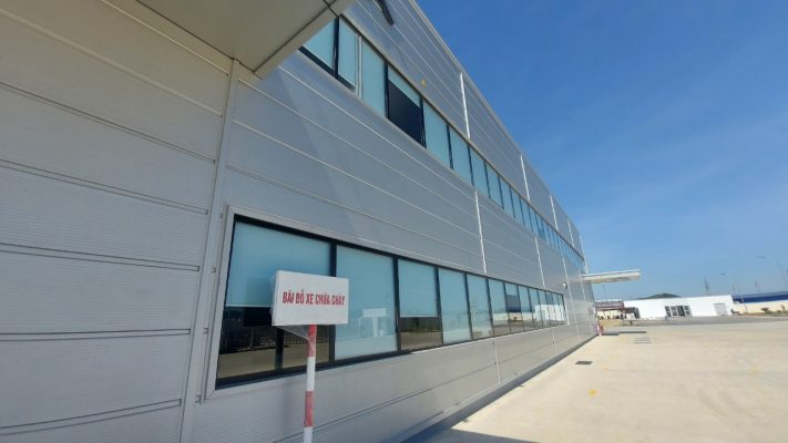 cong-trinh-su-dung-cua-kinh-chong-chay công trình sử dụng cửa kính chống cháy