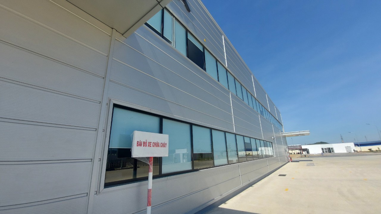 Ưu nhược điểm của vách kính chống cháy nhất định phải biết