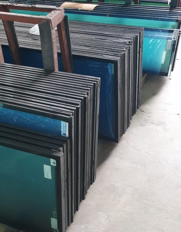 tại sao phải mua kính chống cháy