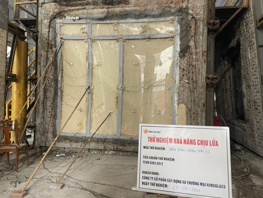 thu-nghiem-kha-nang-chiu-lua-kinh-chong-chay-kingglass Thử nghiệm khả năng chịu lửa kính chống cháy kingglass