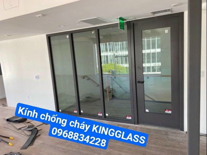 Cửa kính chống cháy văn phòng – giải pháp an toàn cho không gian làm việc