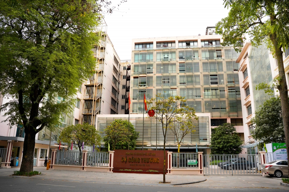 Dự án thi công kính chống cháy cải tạo văn phòng Bộ Công Thương Hà Nội