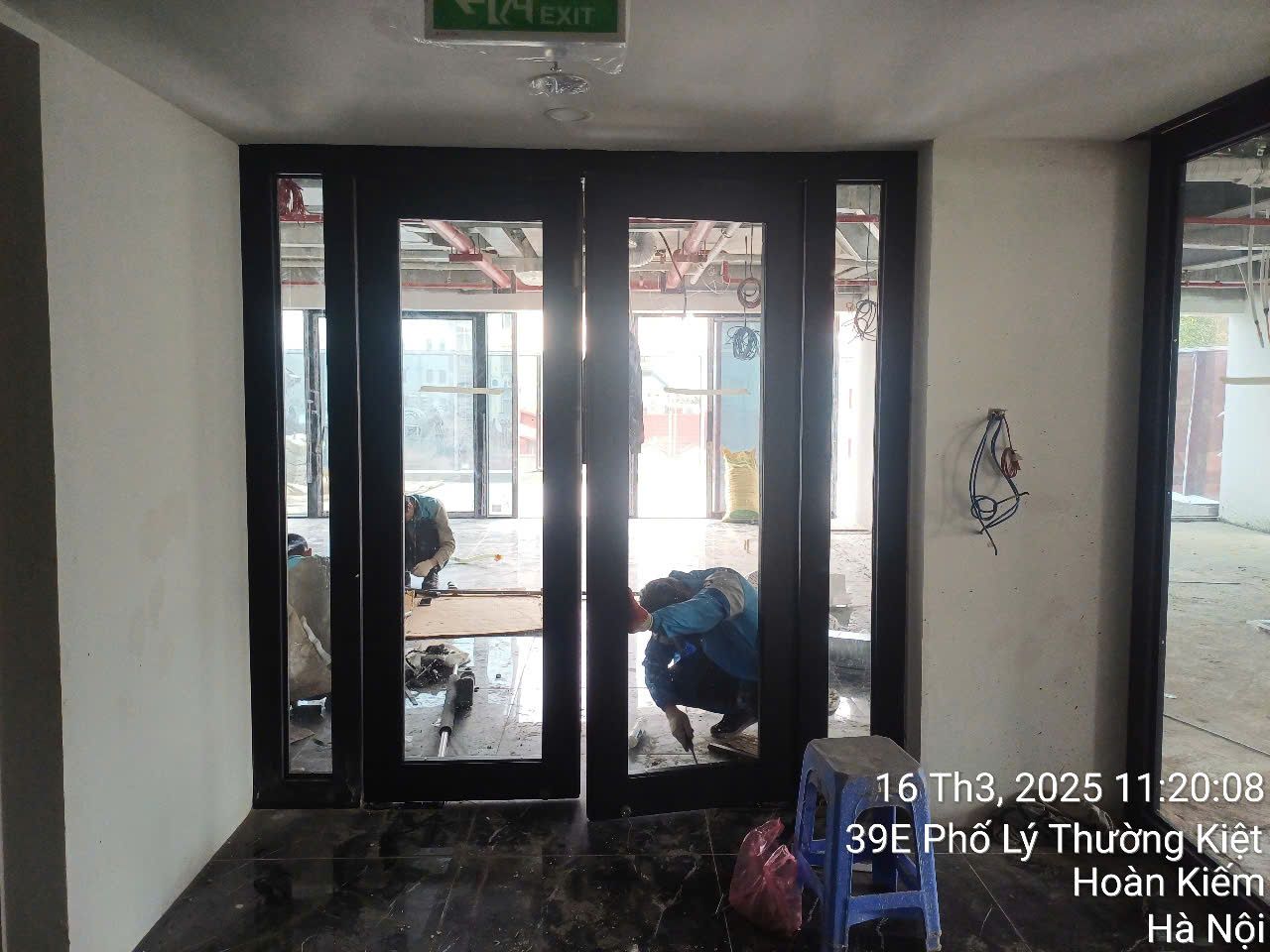 VÌ SAO CÁC NHÀ ĐẦU TƯ FDI ƯU TIÊN VÁCH KÍNH CHỐNG CHÁY KHI CẢI TẠO NHÀ XƯỞNG?