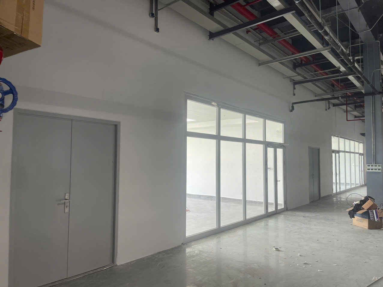 THI CÔNG VÁCH KÍNH CHỐNG CHÁY TRONG CÁC DỰ ÁN GIÁO DỤC – XU THẾ TẤT YẾU