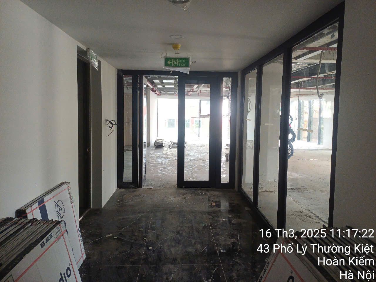 KÍNH CHỐNG CHÁY EI60 – TIÊU CHUẨN BẢO VỆ AN TOÀN CHÁY NỔ TRONG 60 PHÚT