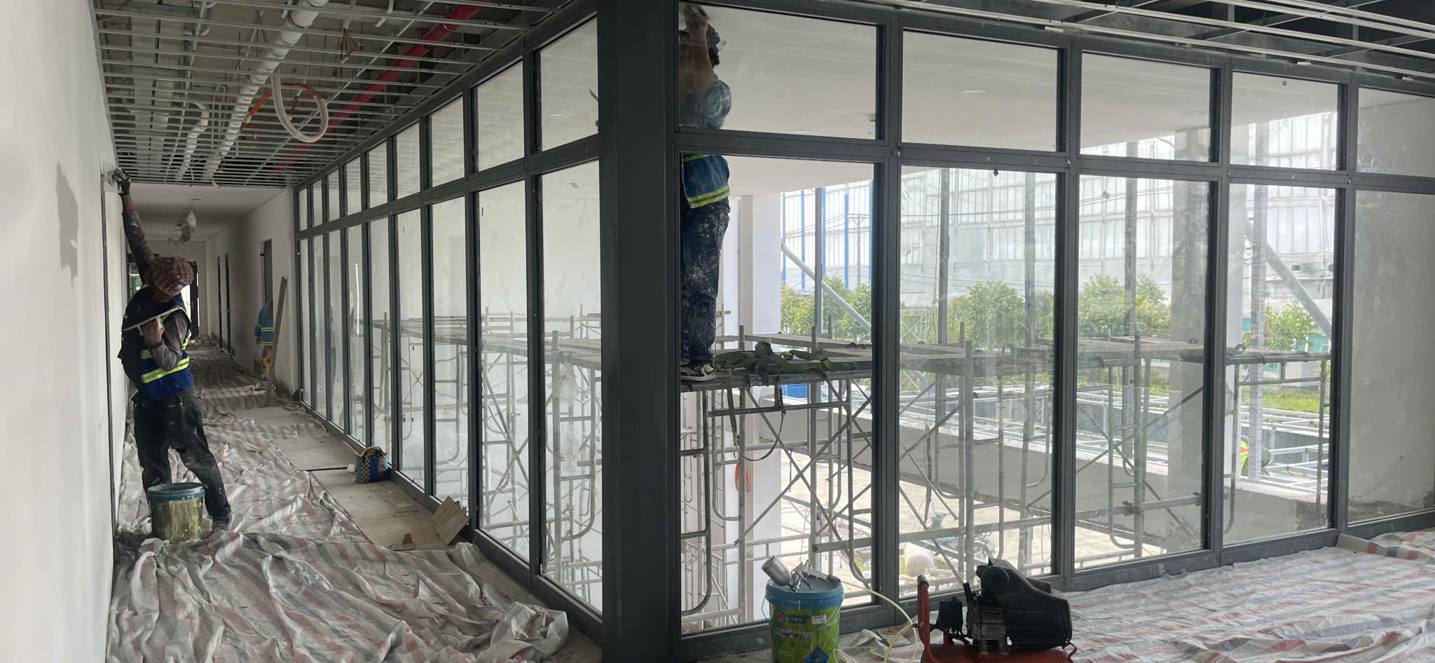 KÍNH CHỐNG CHÁY EI90 CHO NHÀ MÁY: GIẢI PHÁP AN TOÀN TRƯỚC NGUY CƠ HÓA CHẤT